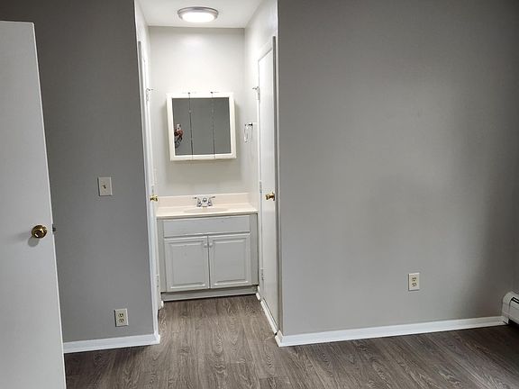 5th image of 1809 Mears Ave #3