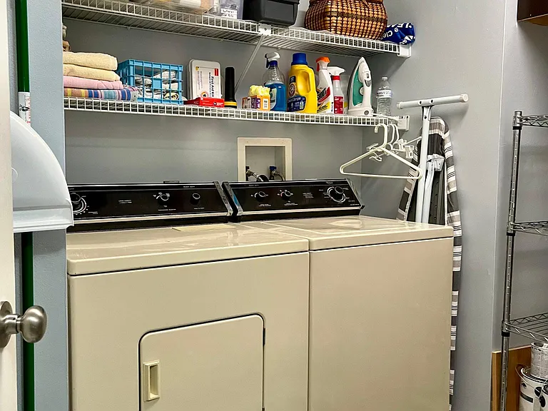 Laundry-utility room