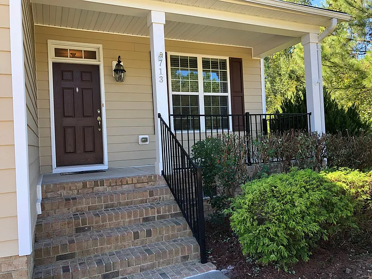 713 Bay Bouquet Ln — Photo 2