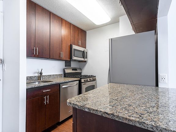 4th image of 2025 Broadway APT 10E