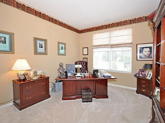 3rd image of 6 Spencer Dr