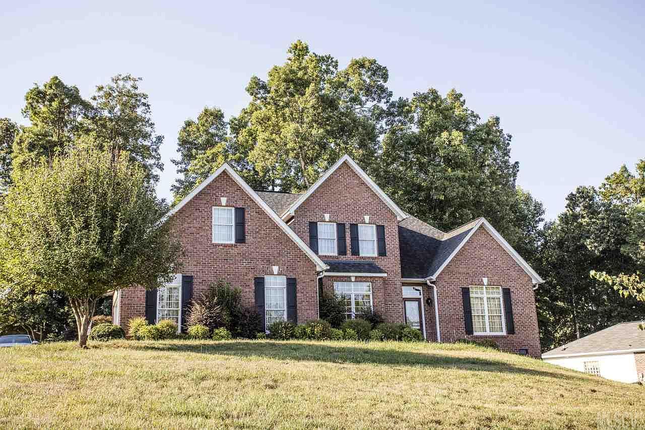 1587 Brookstone Dr Hickory NC 28602 Zillow