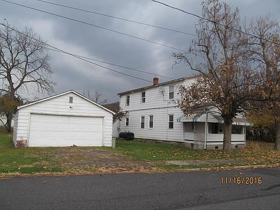 2nd image of 125 Railroad St