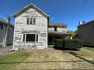 1127 S Main St, Old Forge, PA 18518