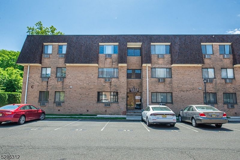 1st image of 731-733 Belleville Ave C-9 #9