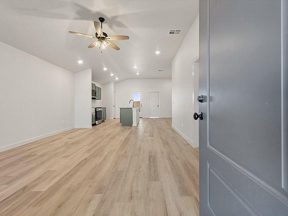 2nd image of 2609 Garland Ave