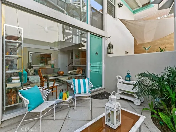 436 Fernleaf Ave #1/2, Corona Del Mar, CA 92625