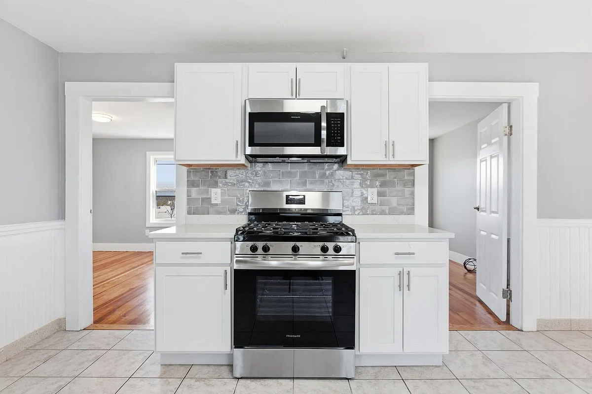 Building Photo - 5 Atwood Ave #3