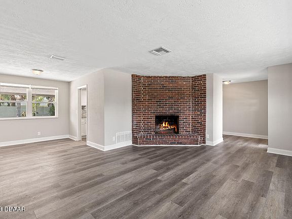 5th image of 367 Fordham Dr