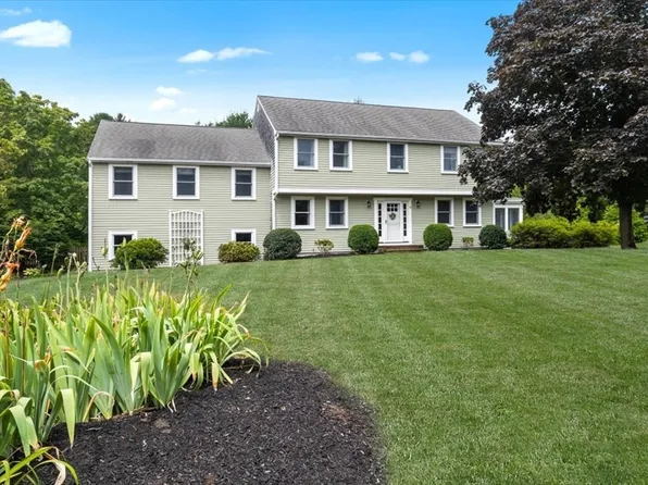 10 Boxwood Ln, Duxbury, MA 02332