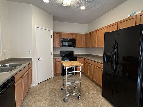 5th image of 11000 Marina Gate Trl NE