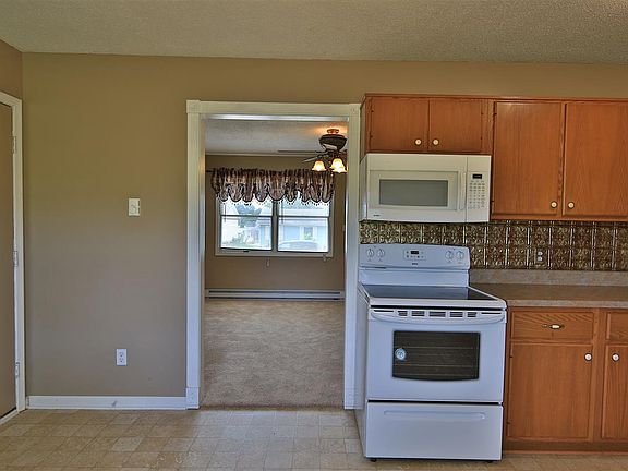 5th image of 209 Kingswood Dr