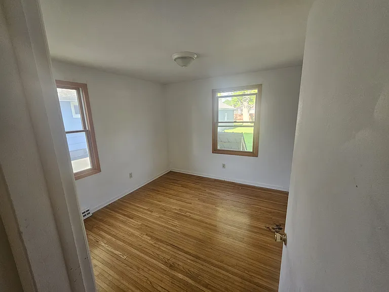 147 Iris Ave #1 — Photo 12