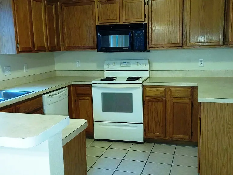 2701 Claireisa Ct — Photo 6