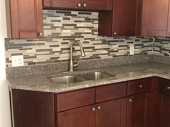 2nd image of 13501 Lakewood Heights Blvd #2