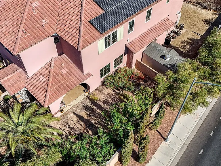 8490 Via De Bellasidra Ct — Photo 94