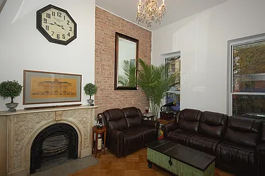 Rented by Green Line Realty