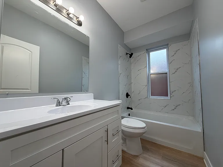 2416 W Gladys Ave #2 — Photo 7