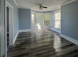 613 S 5th St #2, Springfield, IL 62703