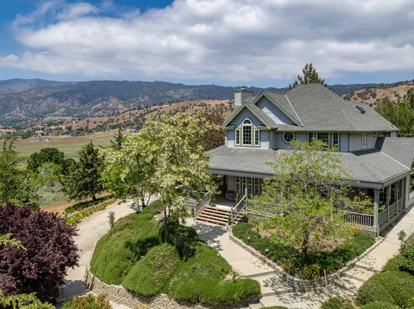 25720 Skyline Dr, Tehachapi, CA 93561
