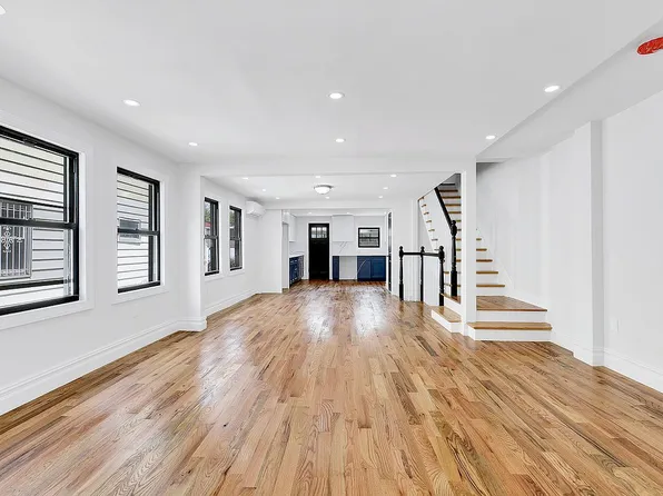 651 E 53rd St, Brooklyn, NY 11203