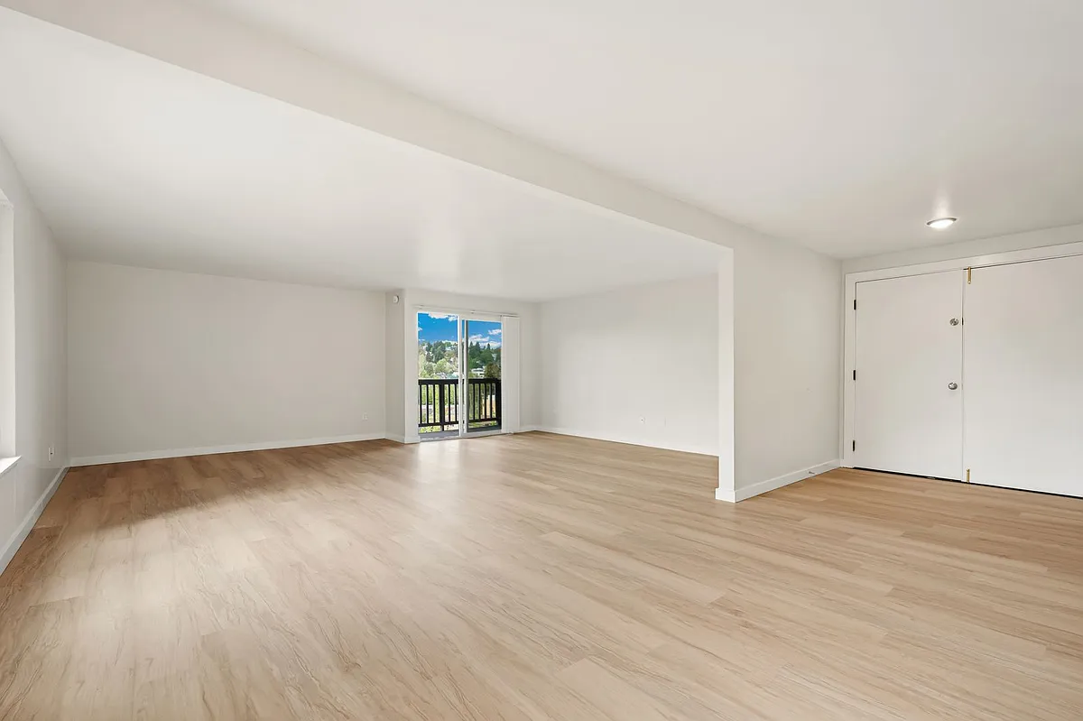 Building Photo - 49 W Dravus St