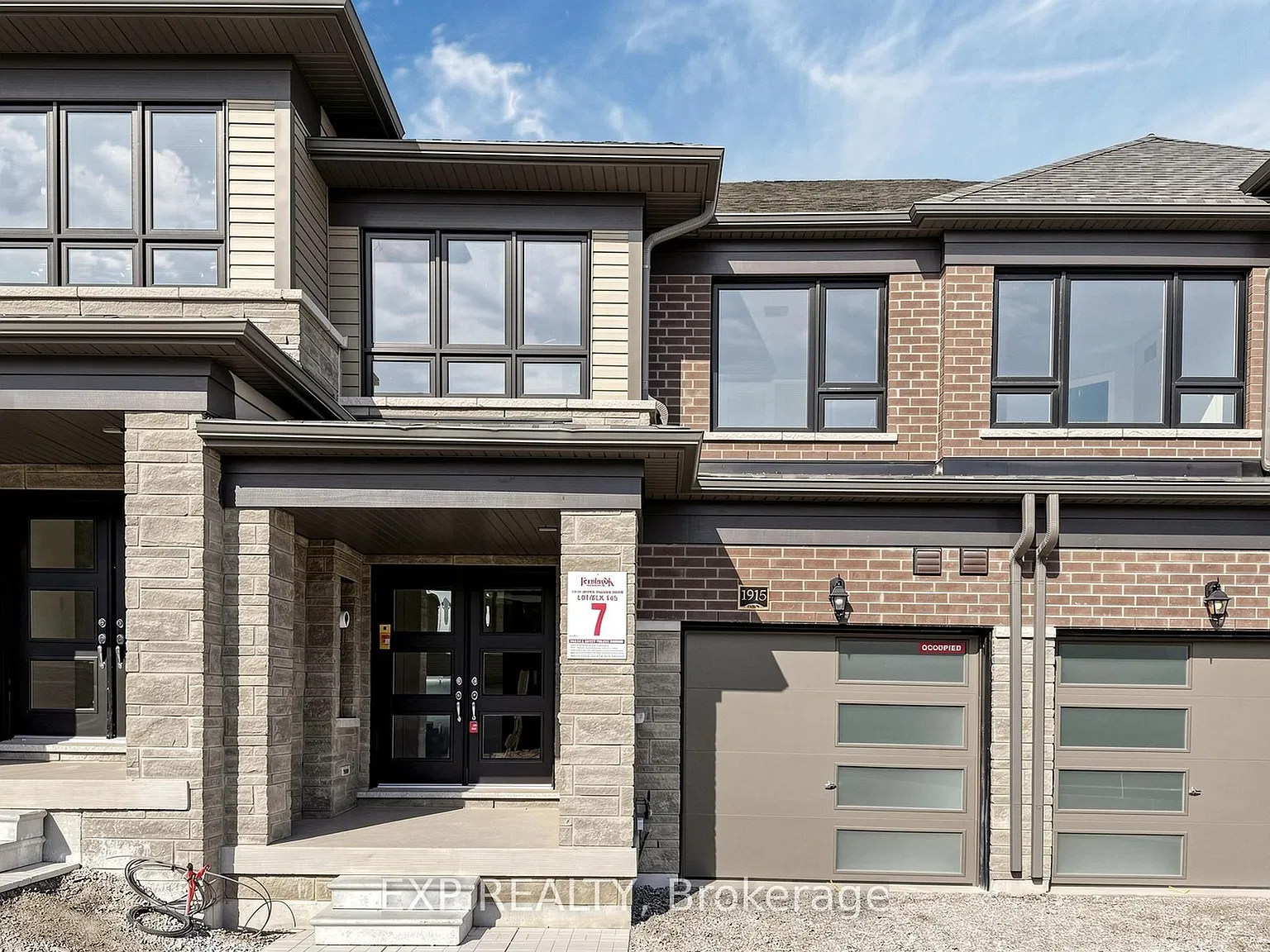 3 bed, $2,600 — Photo 2