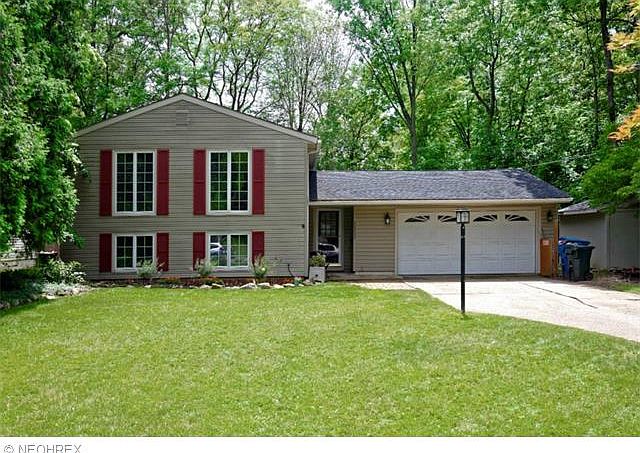 1st image of 26235 Redwood Dr