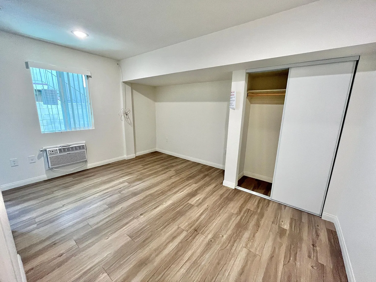 Studio, 375 sqft, $1,495 — Photo 2
