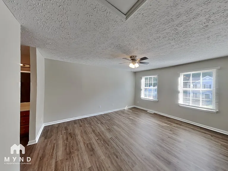 1106 Lady Banks Dr — Photo 9