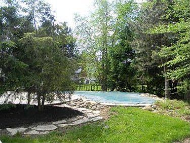 2nd image of 905 Bentwood Cir