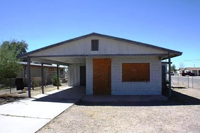 1st image of 212 N Myers Blvd