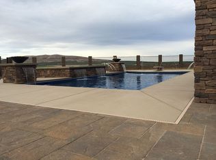 85411 E Badger View Dr, Kennewick, WA 99338