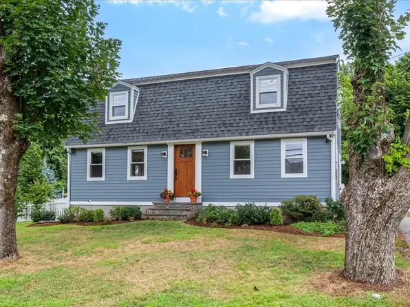 246 Stone St, Walpole, MA 02081