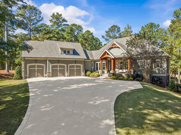 2631 Parrotts Pointe Rd, Greensboro, GA 30642