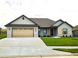 4528 Estacada Dr, Columbia, MO 65201