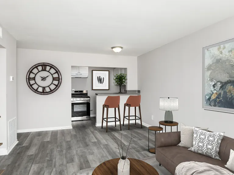 Village Court Apartments — Photo 18