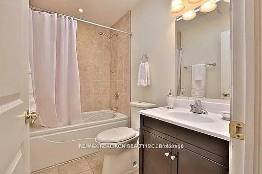 1339 Woodbine Ave #UPPER — Photo 17