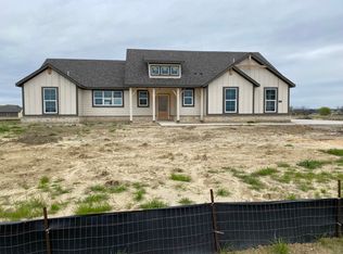 2726 Burr Oak Rd, Terrell, TX 75160