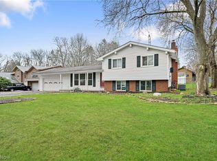 2862 Byron Dr, North Canton, OH 44720