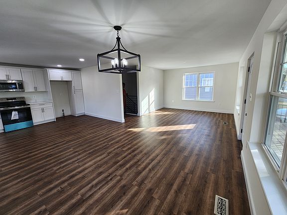 Modern Lighting Fixtures (Copyright Politeuma Management Group)