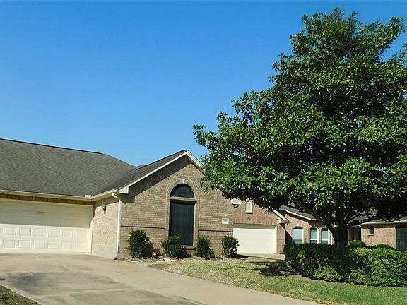 3rd image of 710 Apple Blossom Dr