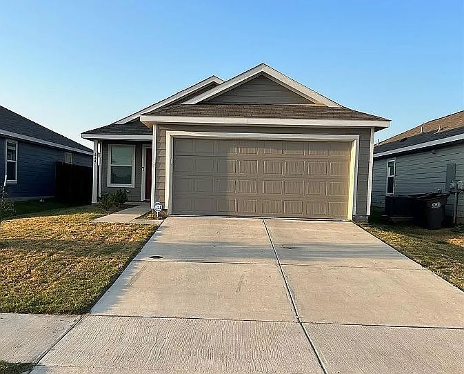 1st image of 644 Dashwood Dr
