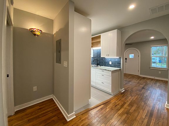 4th image of 5503 Jim Hogg Ave #B