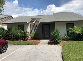 303 Windrush Loop, Tarpon Springs, FL 34689