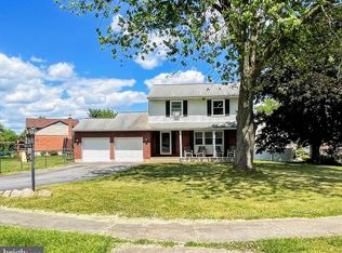 232 Shakespeare Dr, Reading, PA 19608