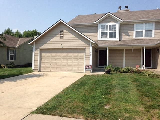 1st image of 623 NE Swann Cir