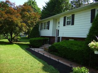 110 Costa Rd, Lloyd, NY 12528