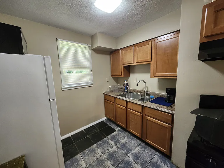 7551 Lynn Ave — Photo 16