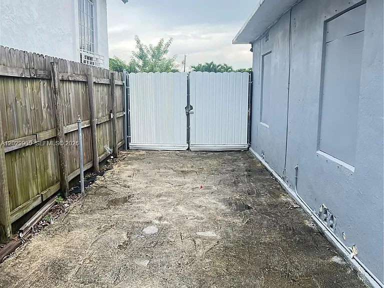1401 E 8th Ave — Photo 17
